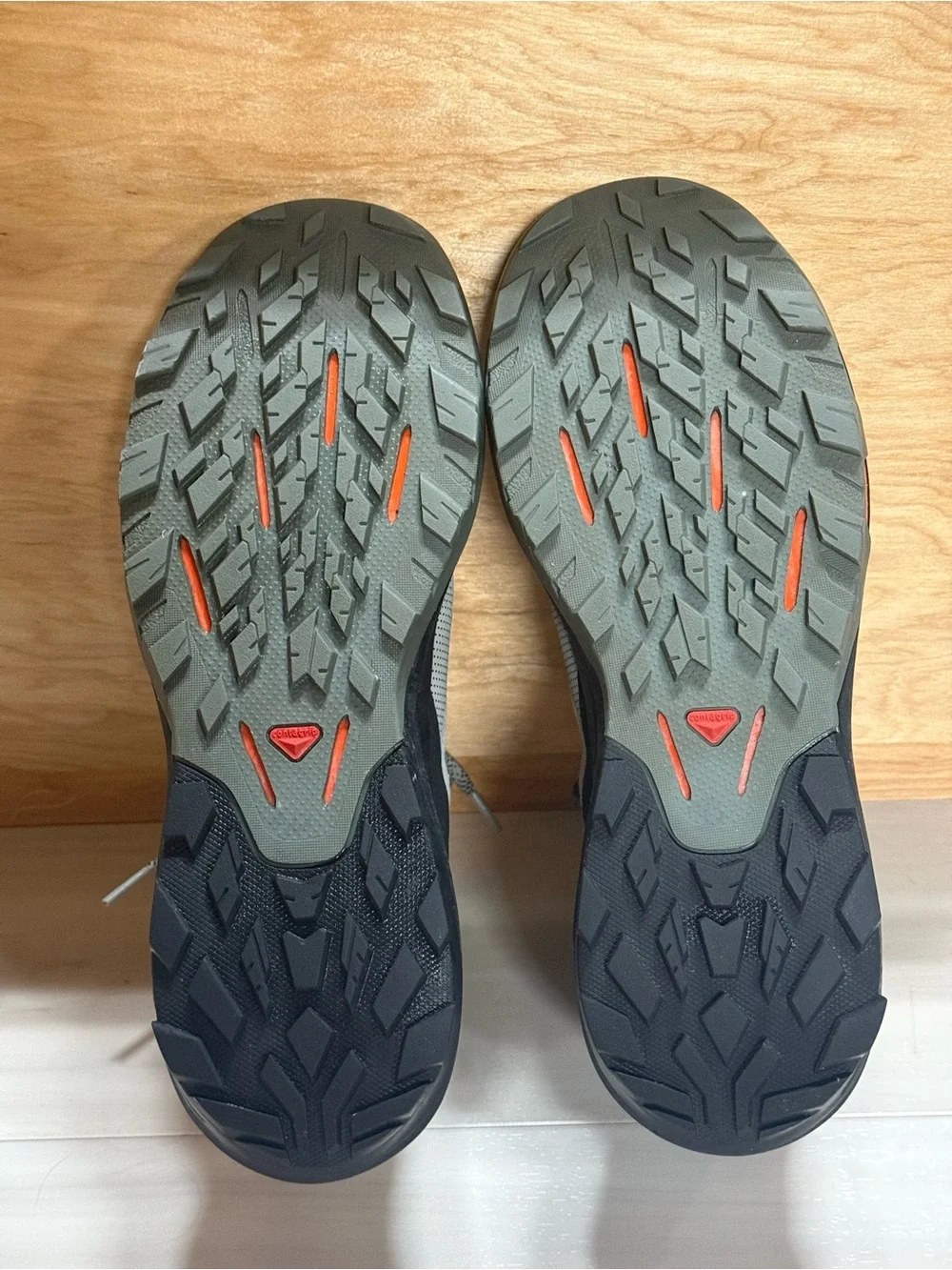 Salomon Men's Outpulse Trail Boots - size 9